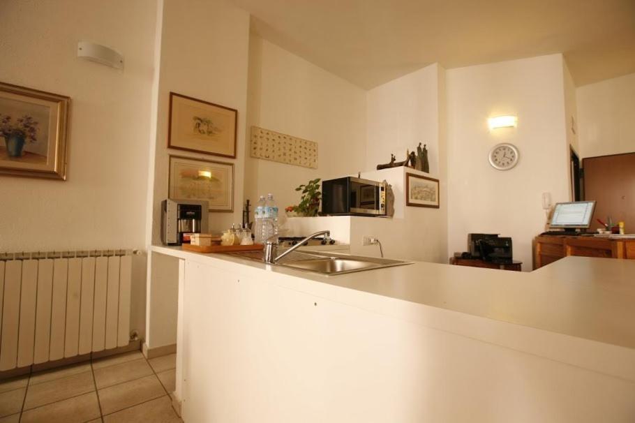 L'Arco Cagliari Bed & Breakfast ภายนอก รูปภาพ