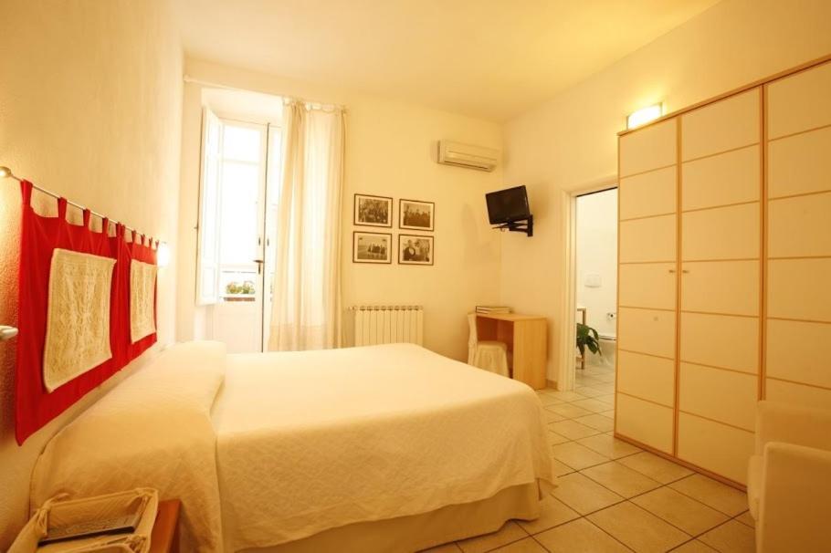 L'Arco Cagliari Bed & Breakfast ภายนอก รูปภาพ